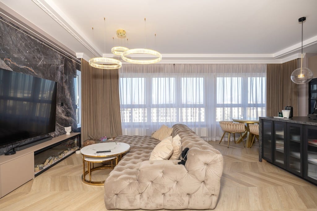 Lokal użytkowy  pokojowe na Sprzedaż