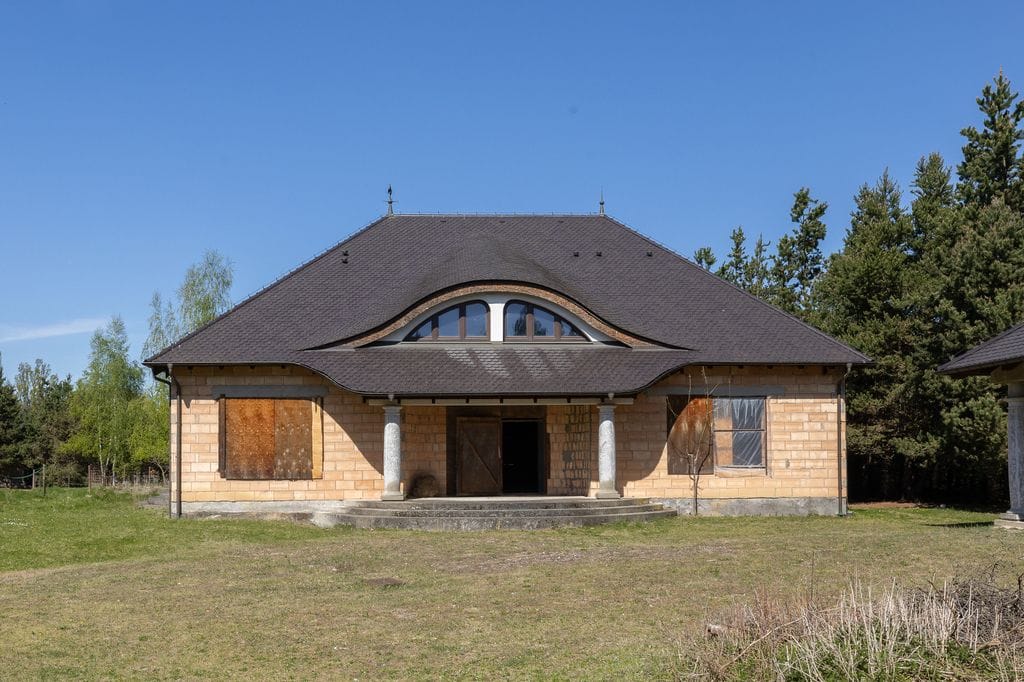 Dom 8 pokojowe na Sprzedaż