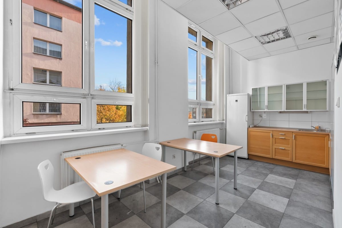 Lokal użytkowy  pokojowe na Wynajem