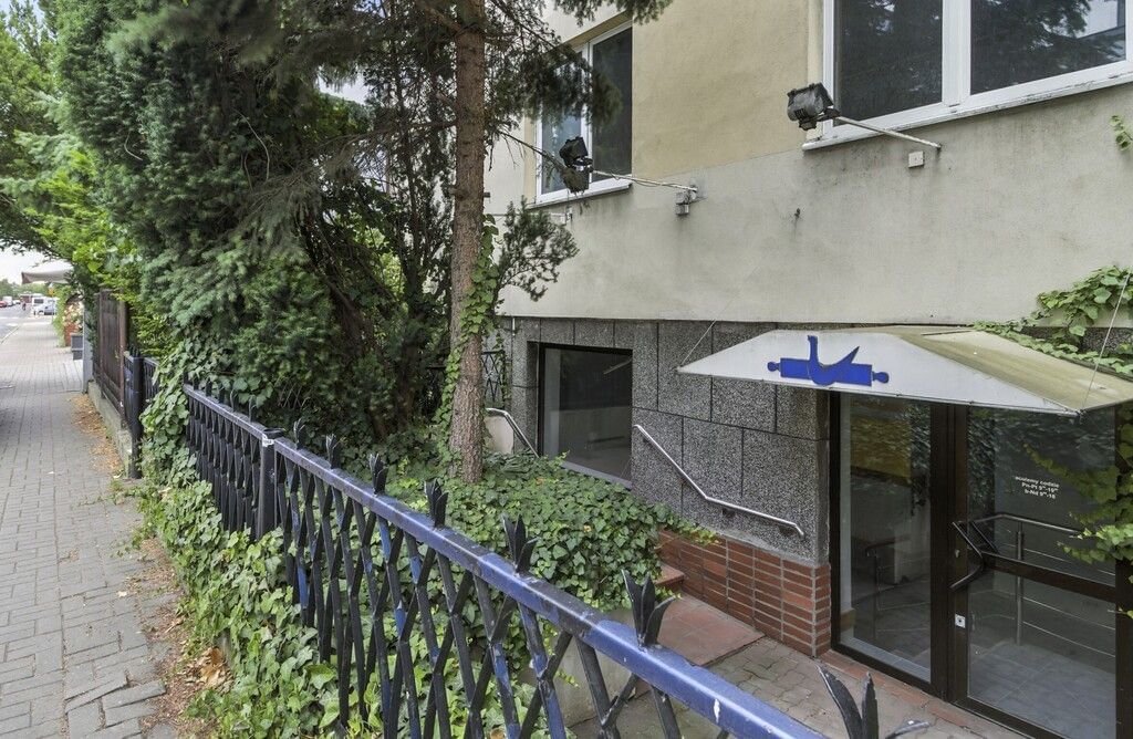 Lokal użytkowy  pokojowe na Sprzedaż