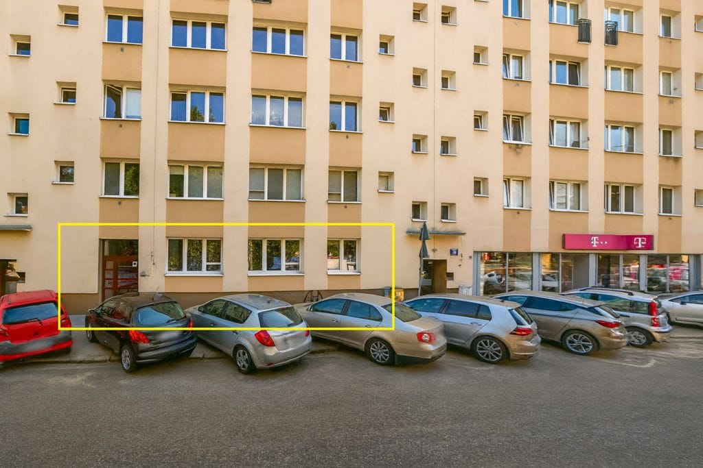 Lokal użytkowy  pokojowe na Sprzedaż