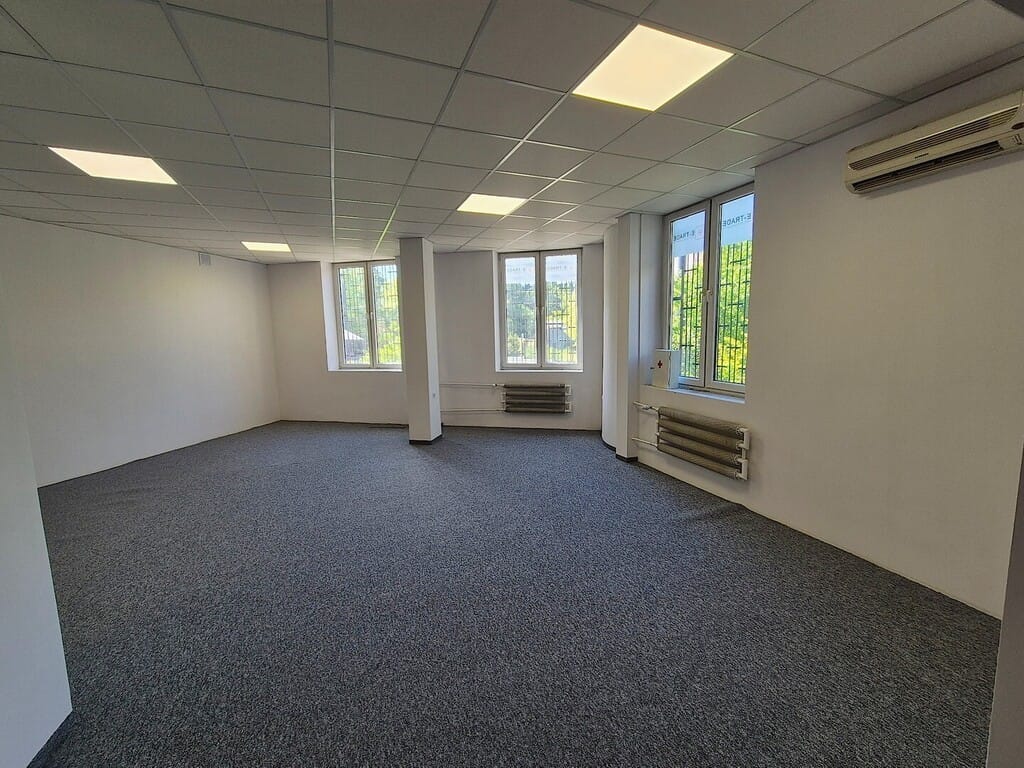 Lokal użytkowy  pokojowe na Sprzedaż