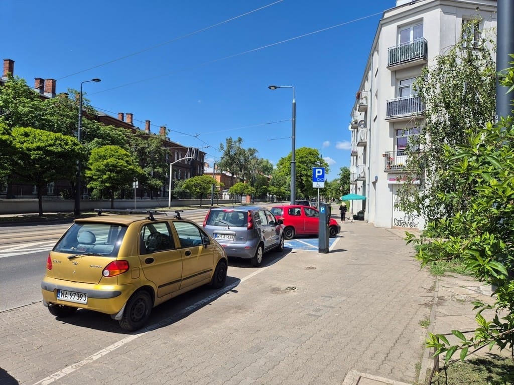 Lokal użytkowy  pokojowe na Sprzedaż