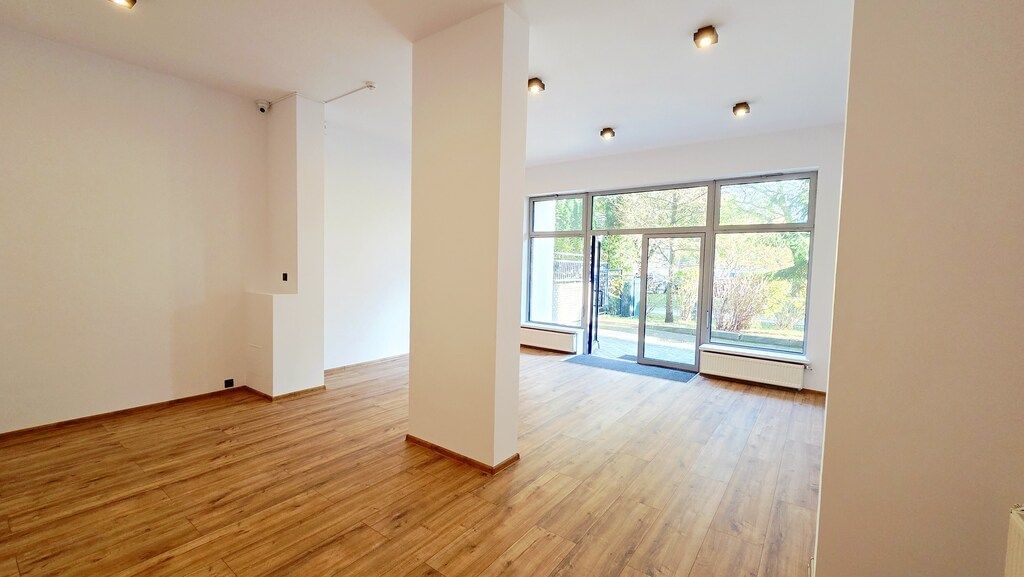 Lokal użytkowy  pokojowe na Sprzedaż