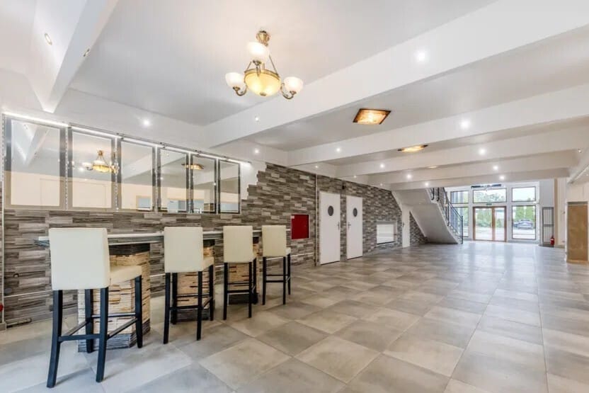 Lokal użytkowy  pokojowe na Sprzedaż