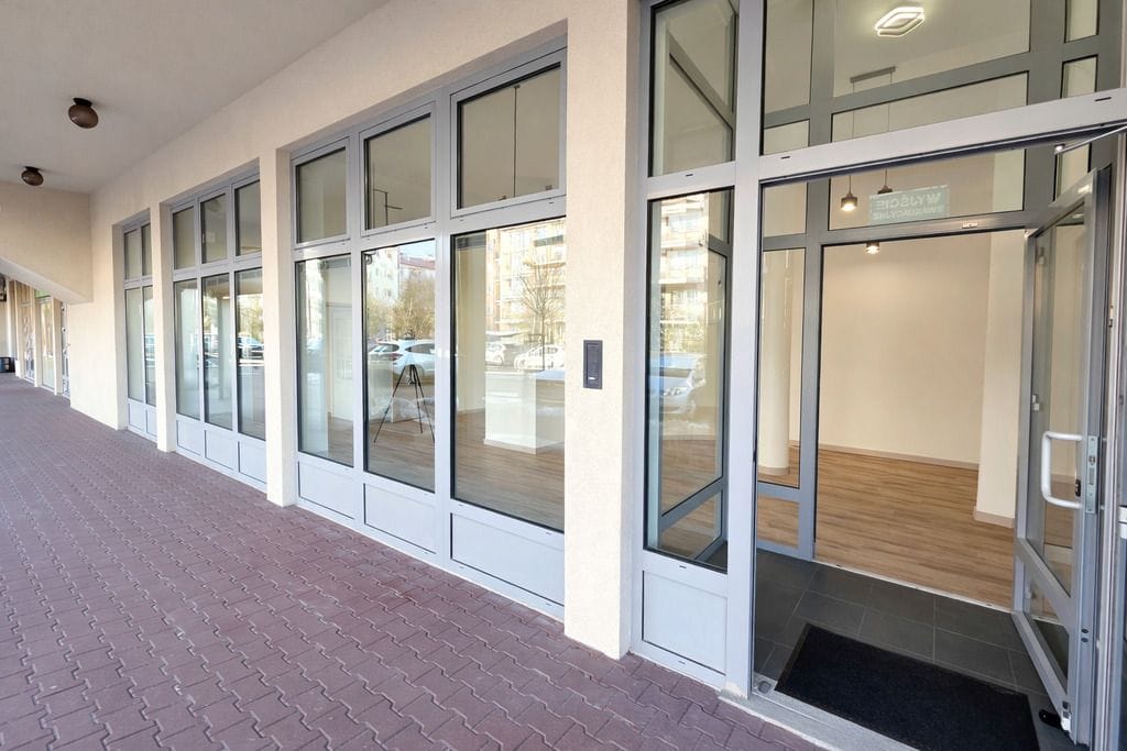 Lokal użytkowy  pokojowe na Sprzedaż