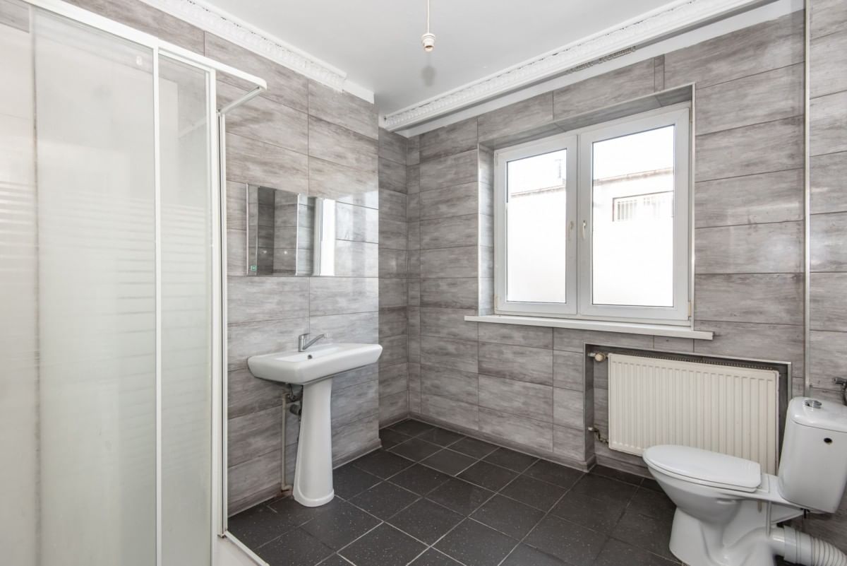 Dom 5 pokojowe na Sprzedaż