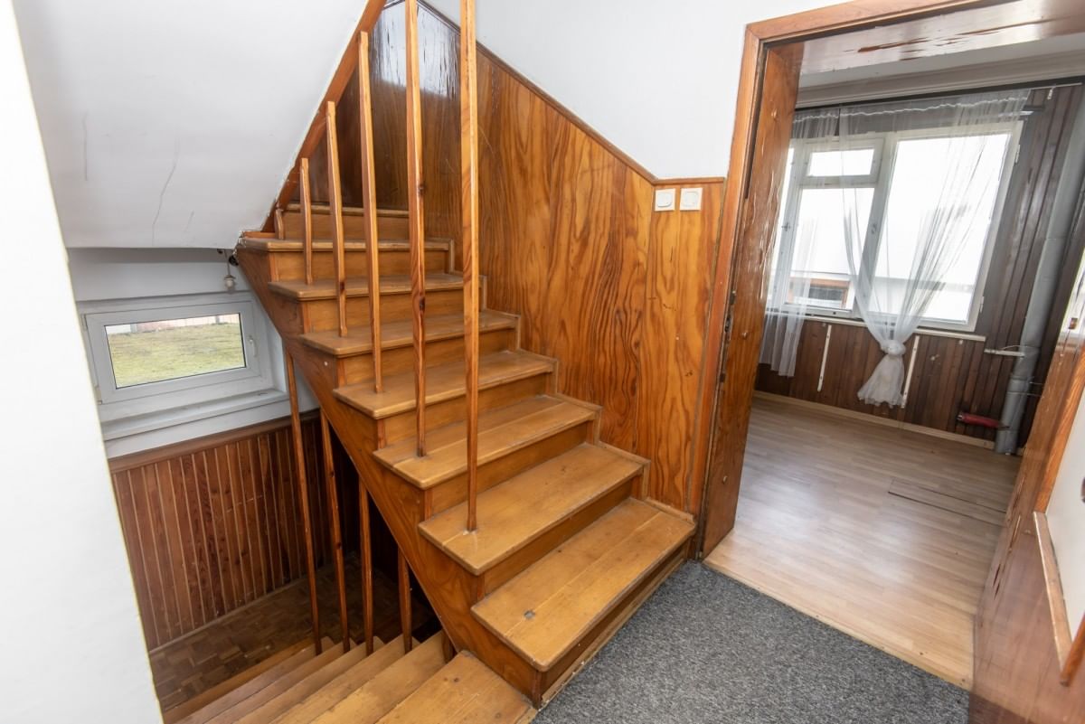 Dom 5 pokojowe na Sprzedaż