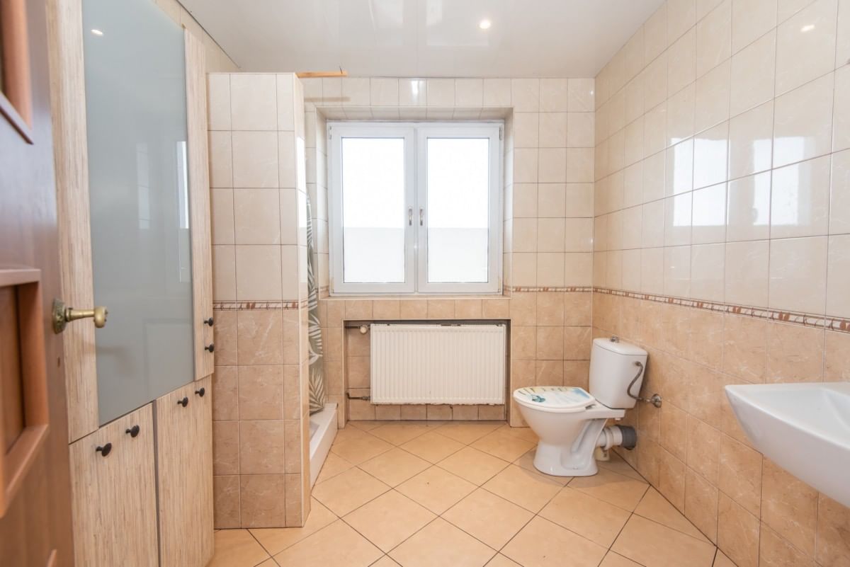 Dom 5 pokojowe na Sprzedaż