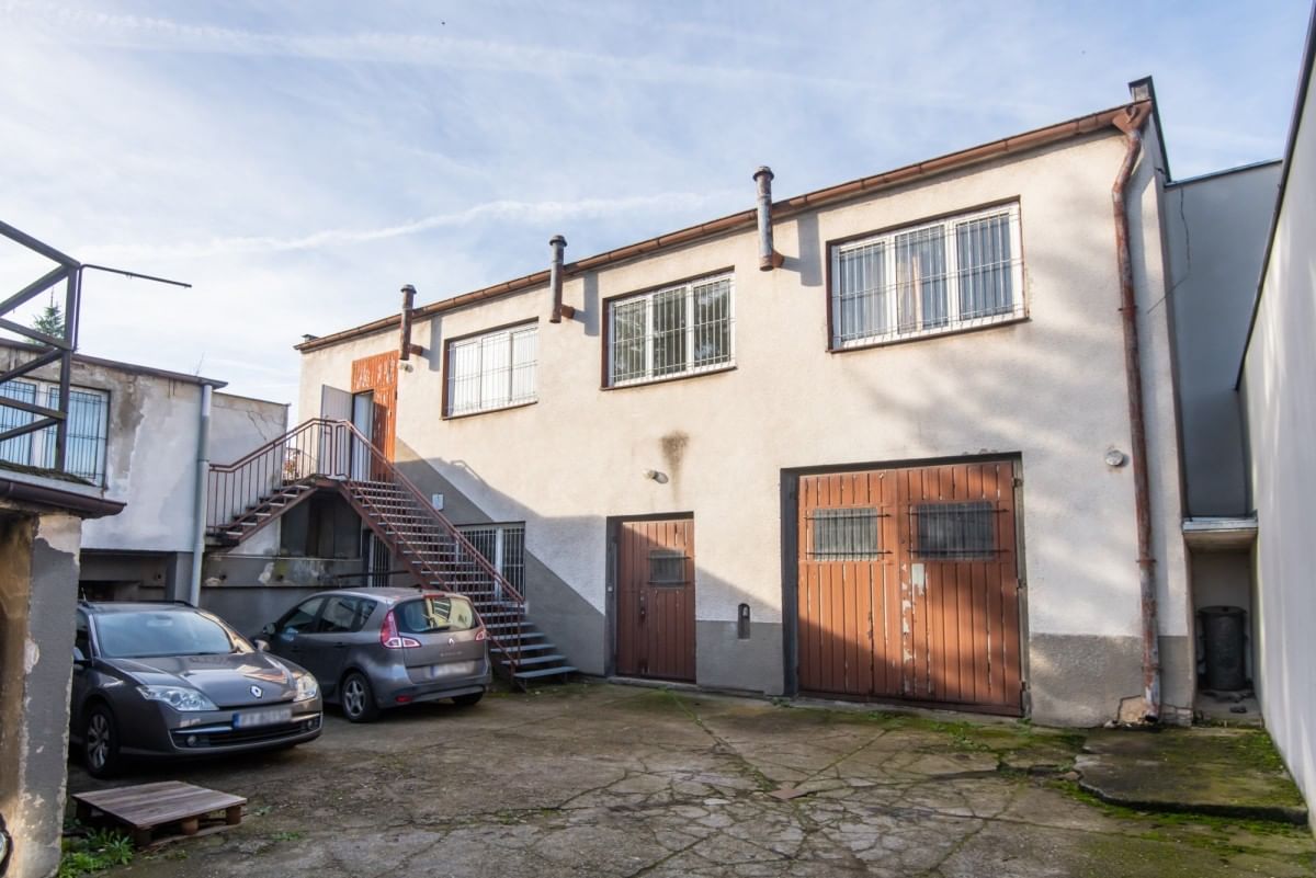 Dom 5 pokojowe na Sprzedaż