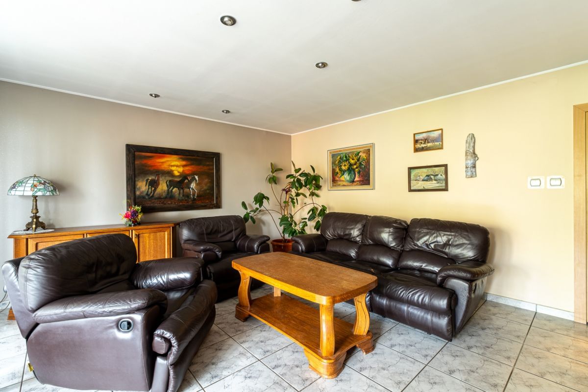 Dom 6 pokojowe na Sprzedaż