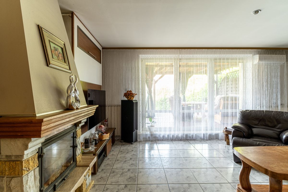 Dom 6 pokojowe na Sprzedaż