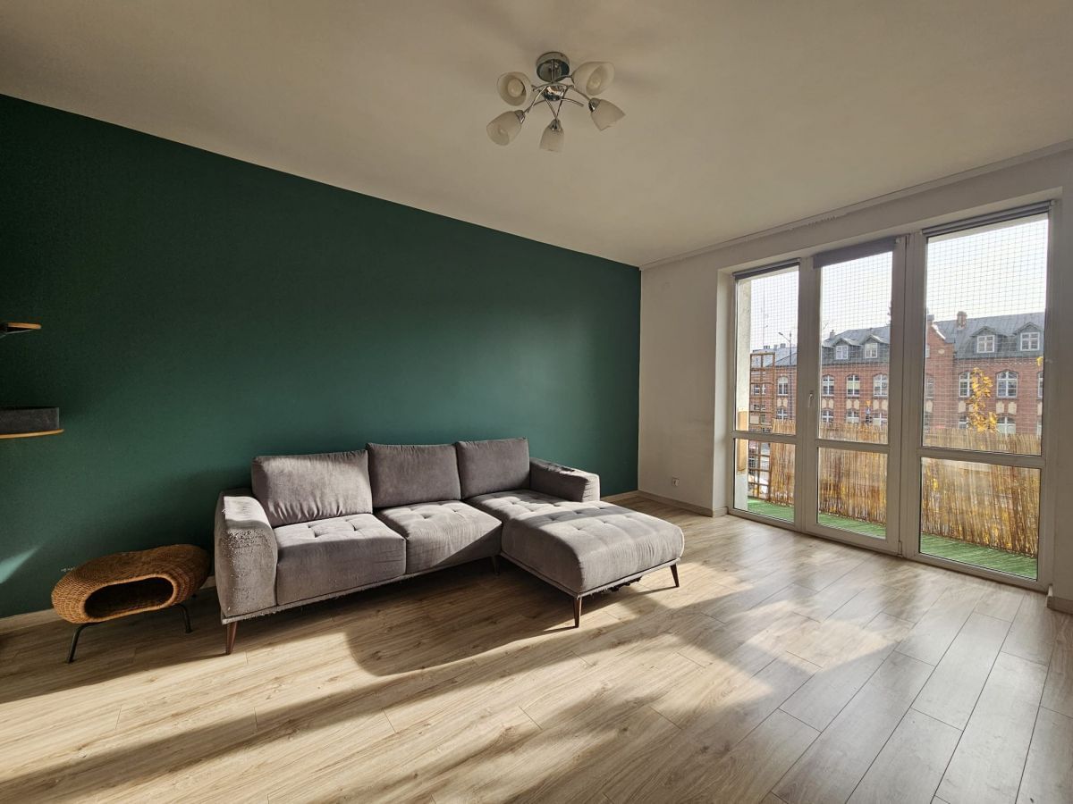 Mieszkanie 3 pokojowe na Sprzedaż