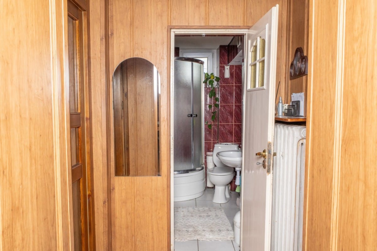 Dom 6 pokojowe na Sprzedaż