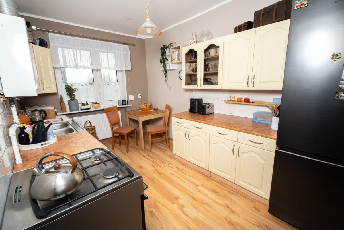 Dom 6 pokojowe na Sprzedaż