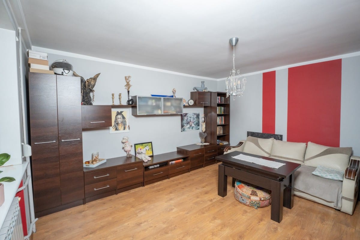 Dom 6 pokojowe na Sprzedaż