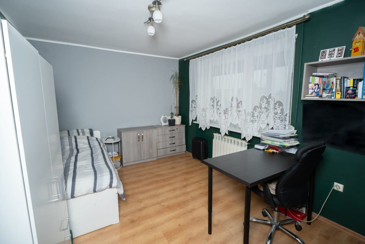 Dom 6 pokojowe na Sprzedaż