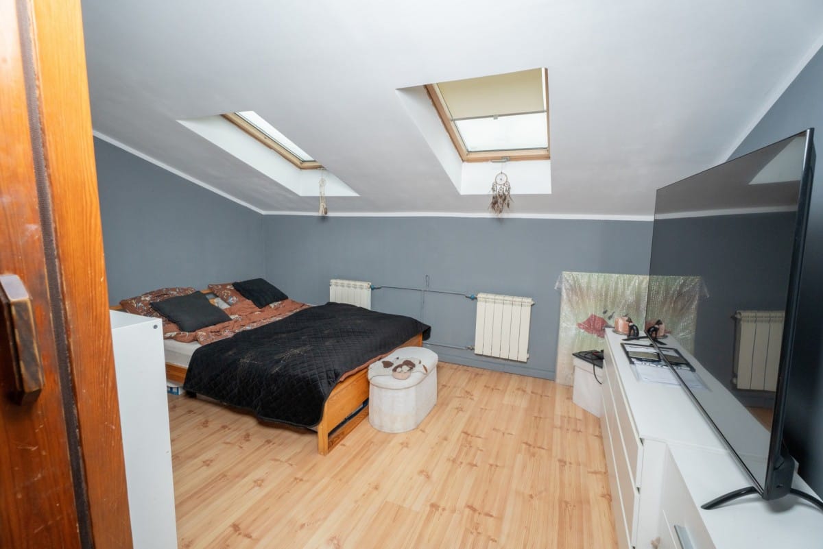 Dom 6 pokojowe na Sprzedaż