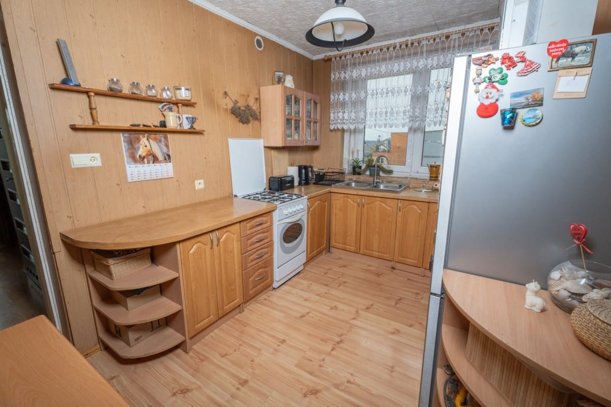 Dom 6 pokojowe na Sprzedaż