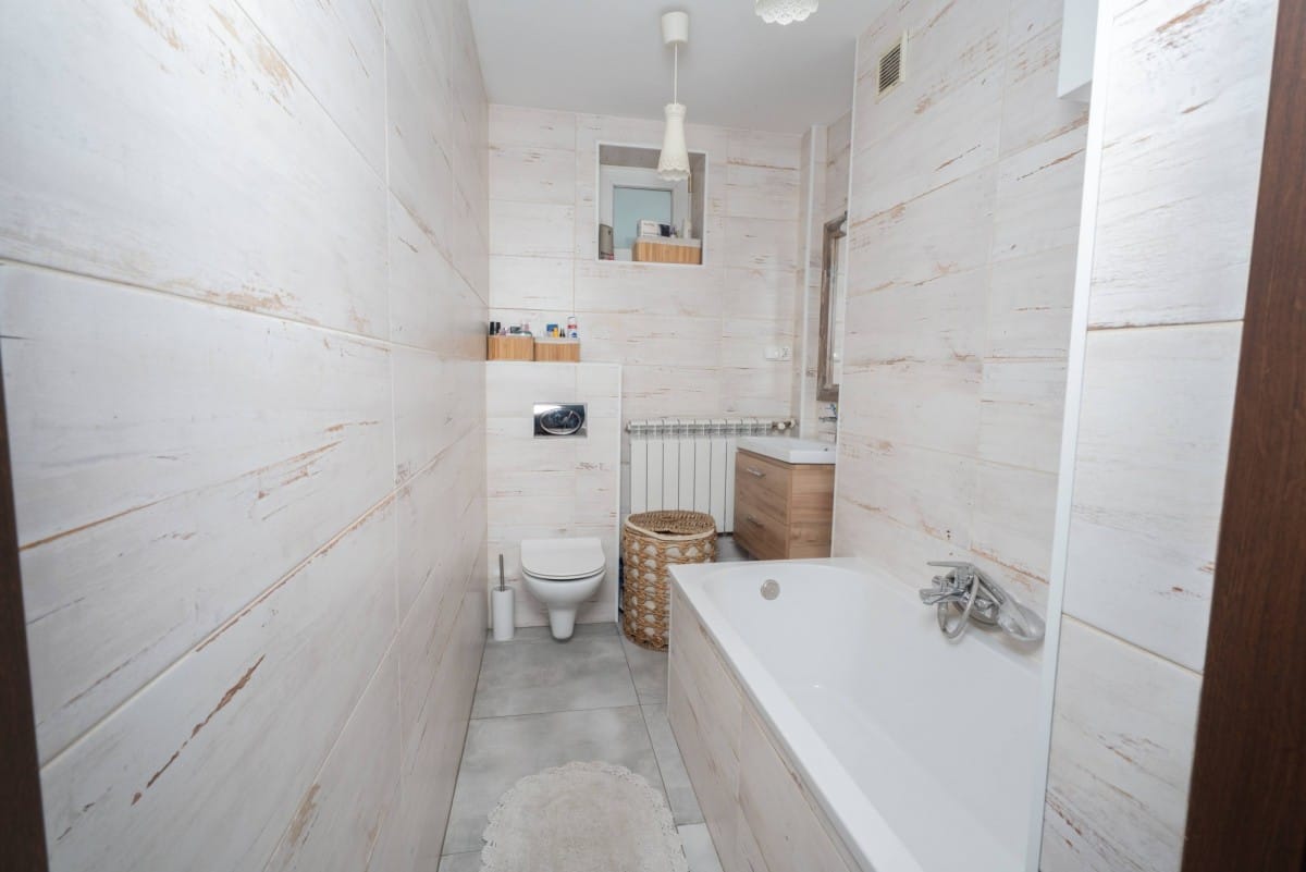 Dom 6 pokojowe na Sprzedaż