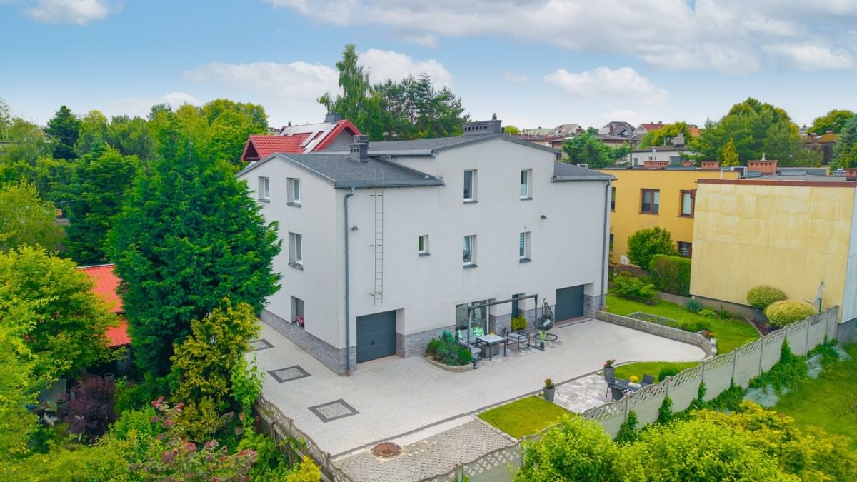 Dom 10 pokojowe na Sprzedaż