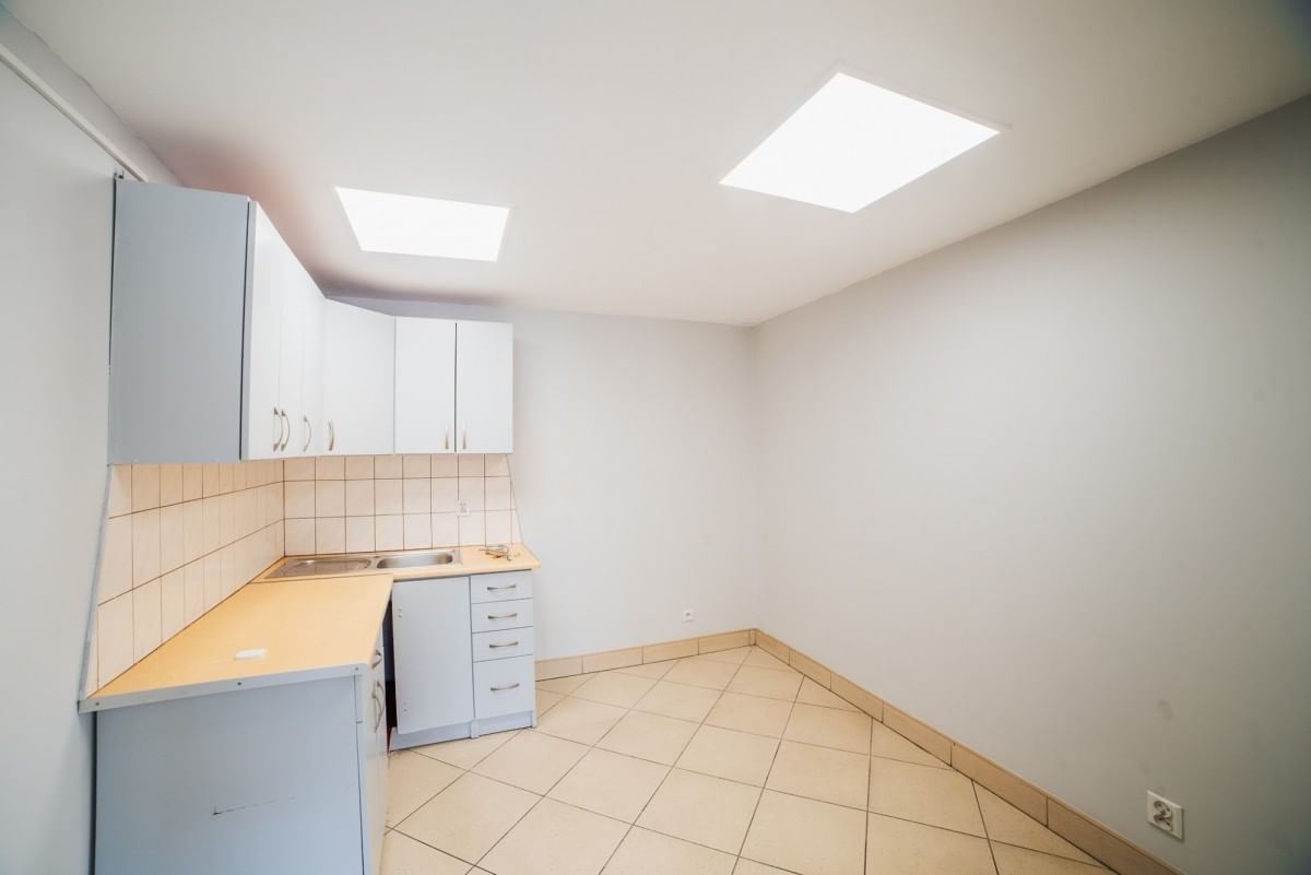 Lokal użytkowy  pokojowe na Wynajem