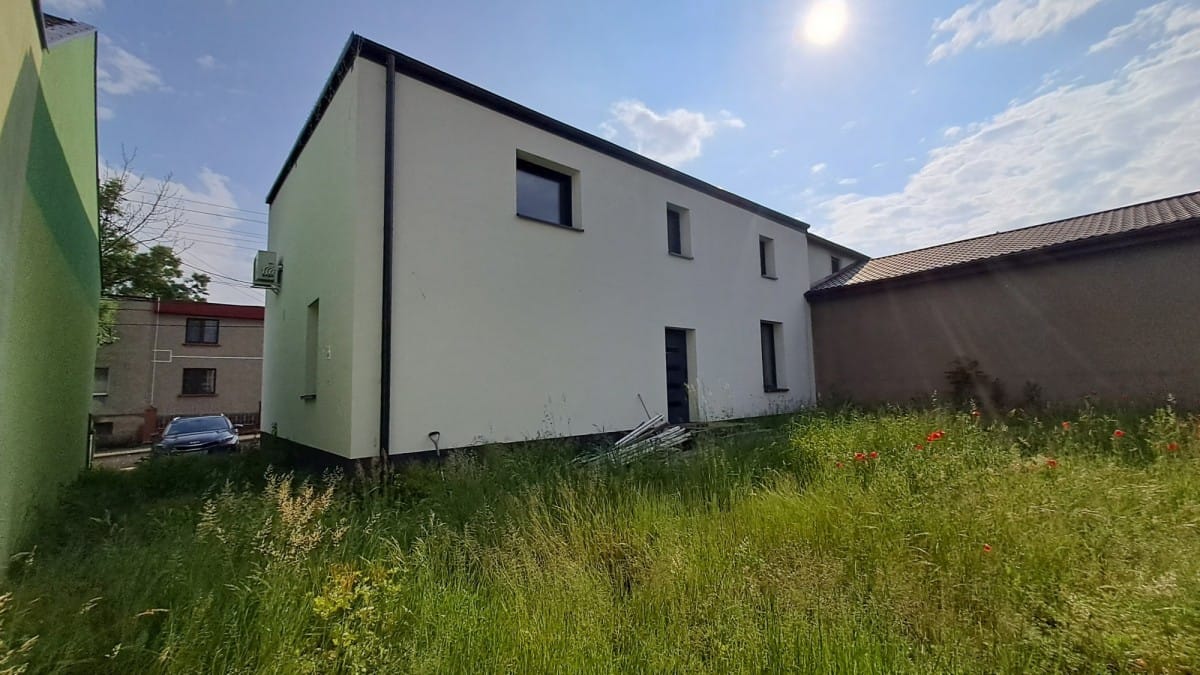 Dom 6 pokojowe na Sprzedaż