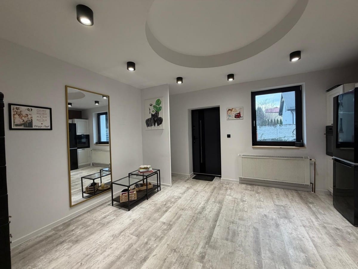 Dom 6 pokojowe na Sprzedaż