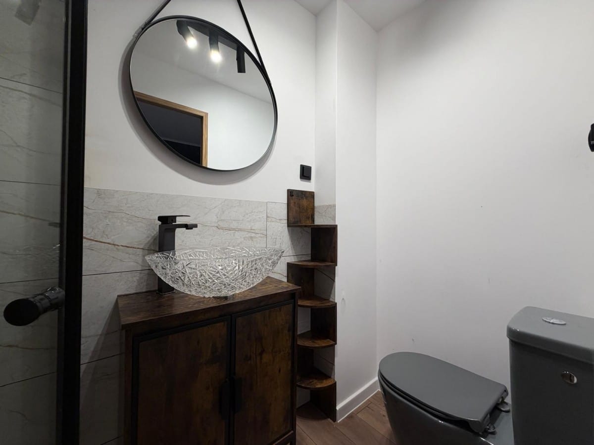 Dom 6 pokojowe na Sprzedaż