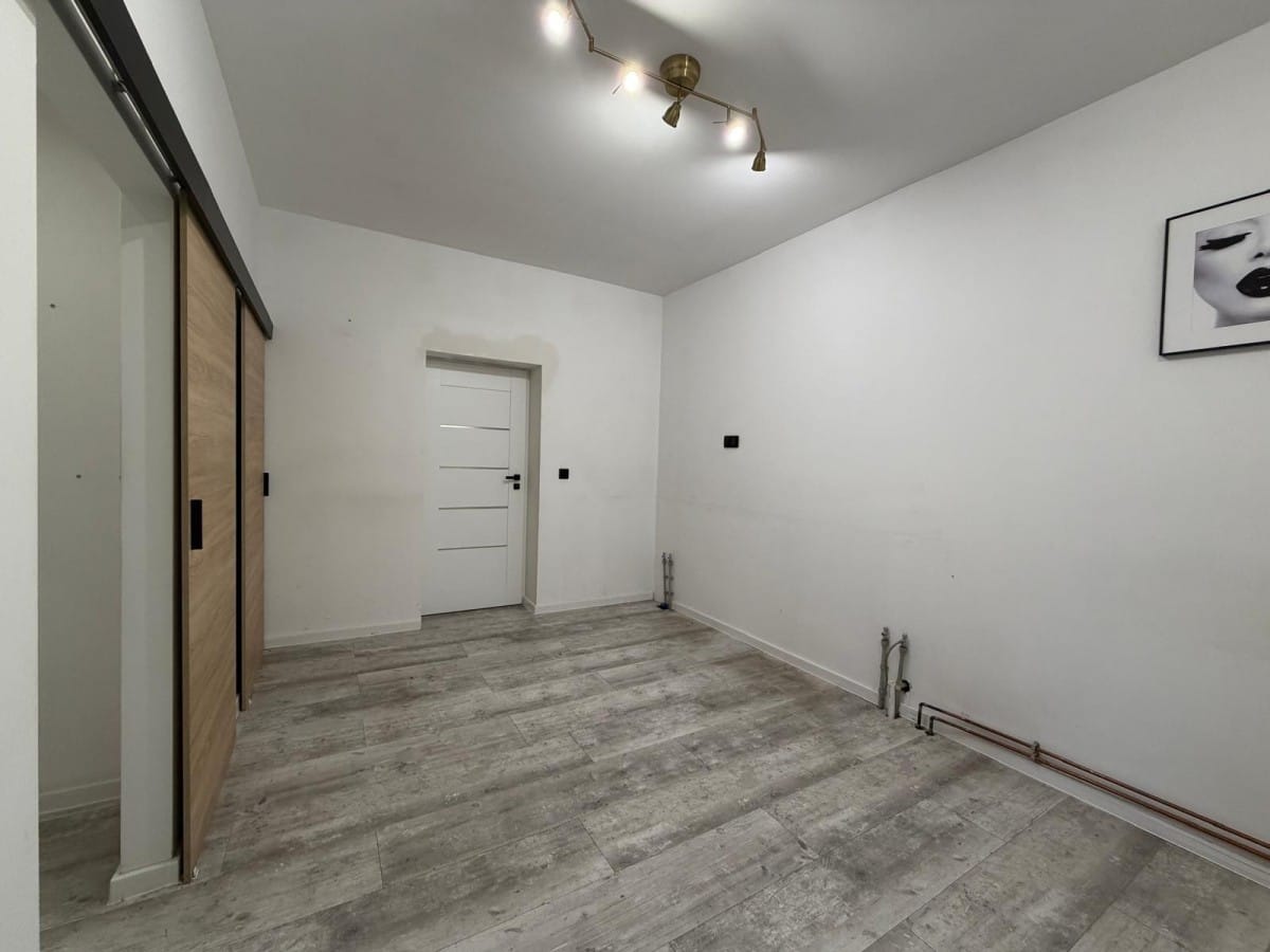 Dom 6 pokojowe na Sprzedaż