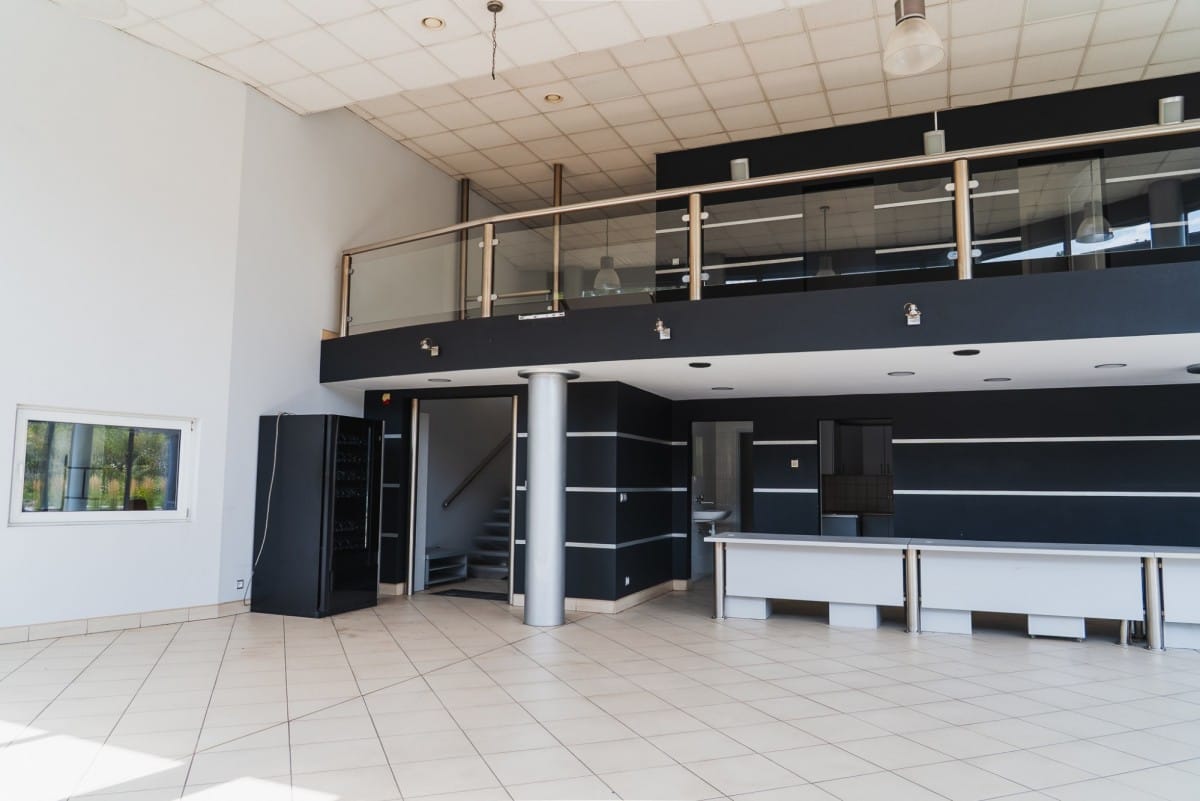 Lokal użytkowy  pokojowe na Sprzedaż