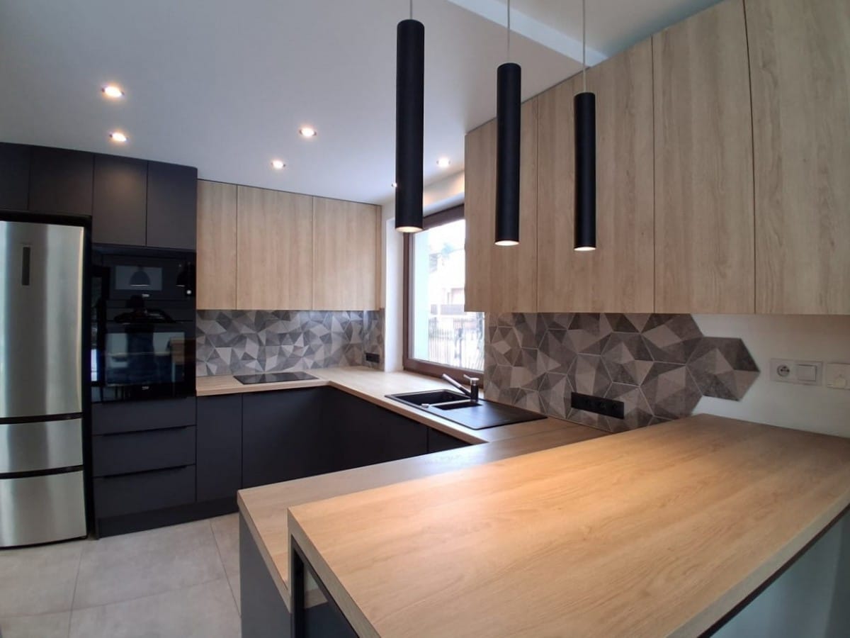 Dom 6 pokojowe na Sprzedaż