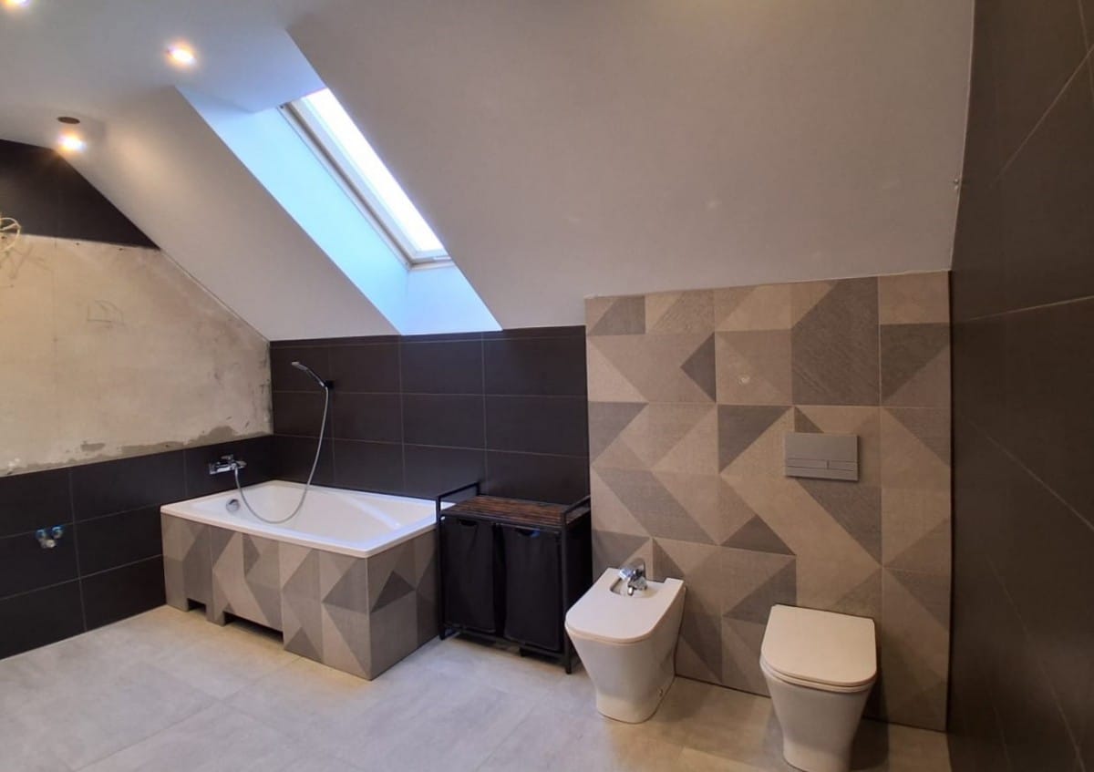 Dom 6 pokojowe na Sprzedaż