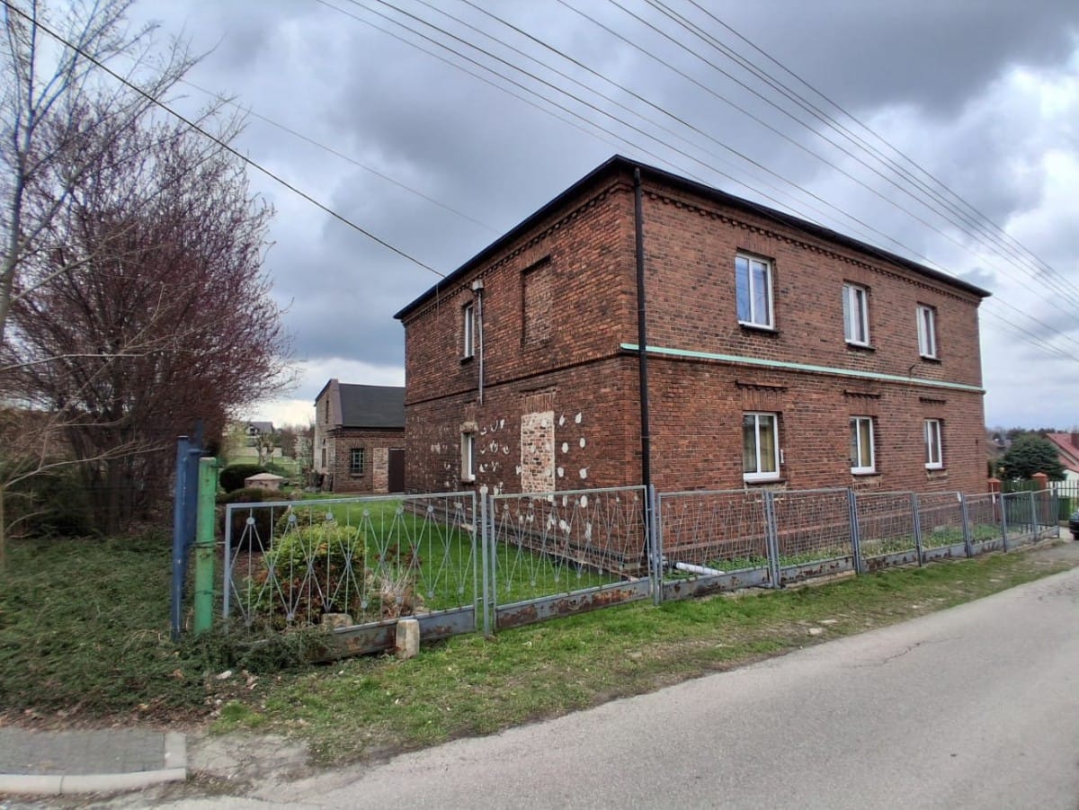 Dom 8 pokojowe na Sprzedaż