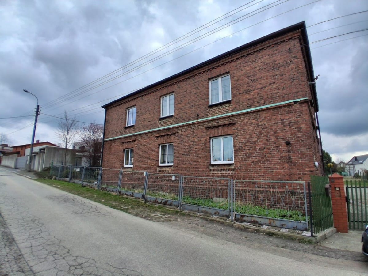 Dom 8 pokojowe na Sprzedaż