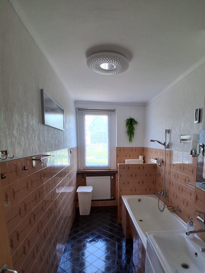 Dom 8 pokojowe na Sprzedaż