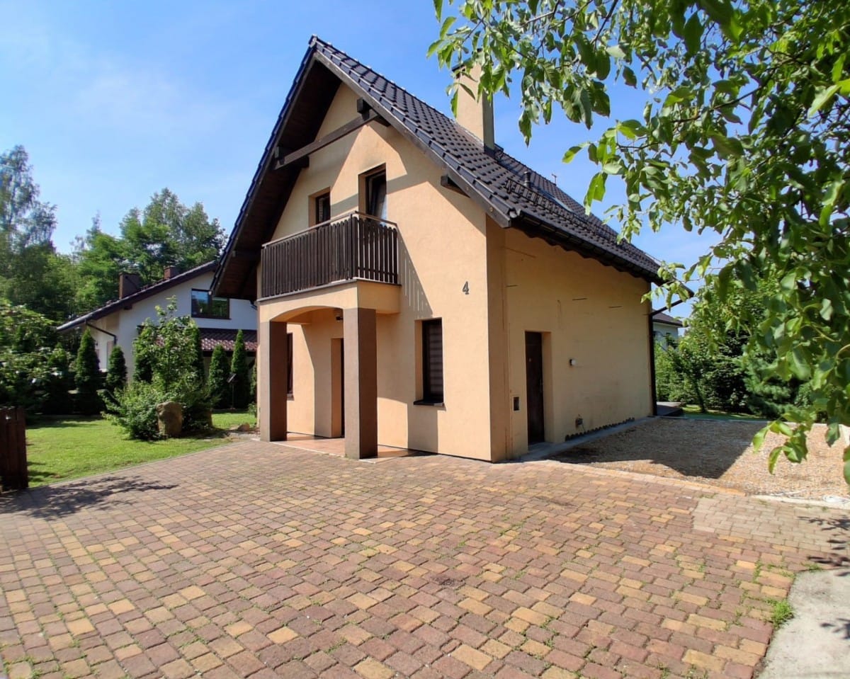Dom 4 pokojowe na Sprzedaż