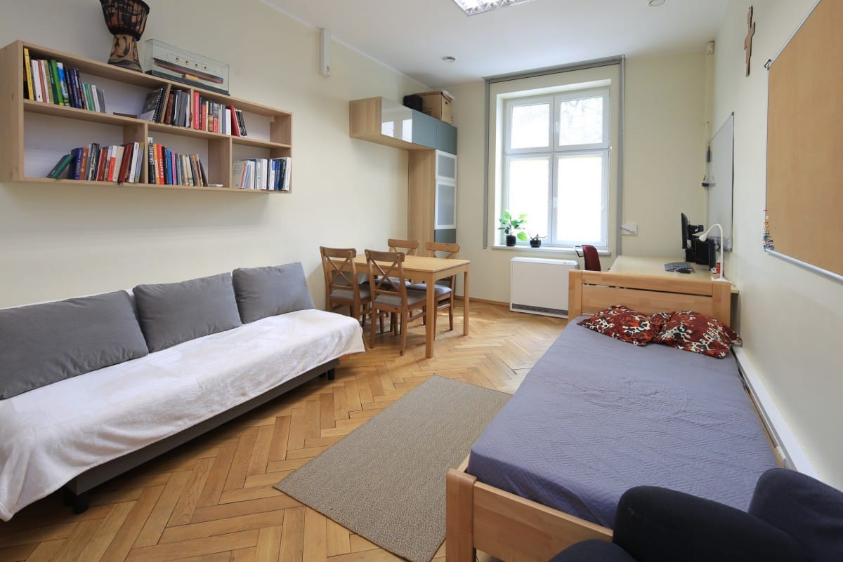 Lokal użytkowy  pokojowe na Sprzedaż