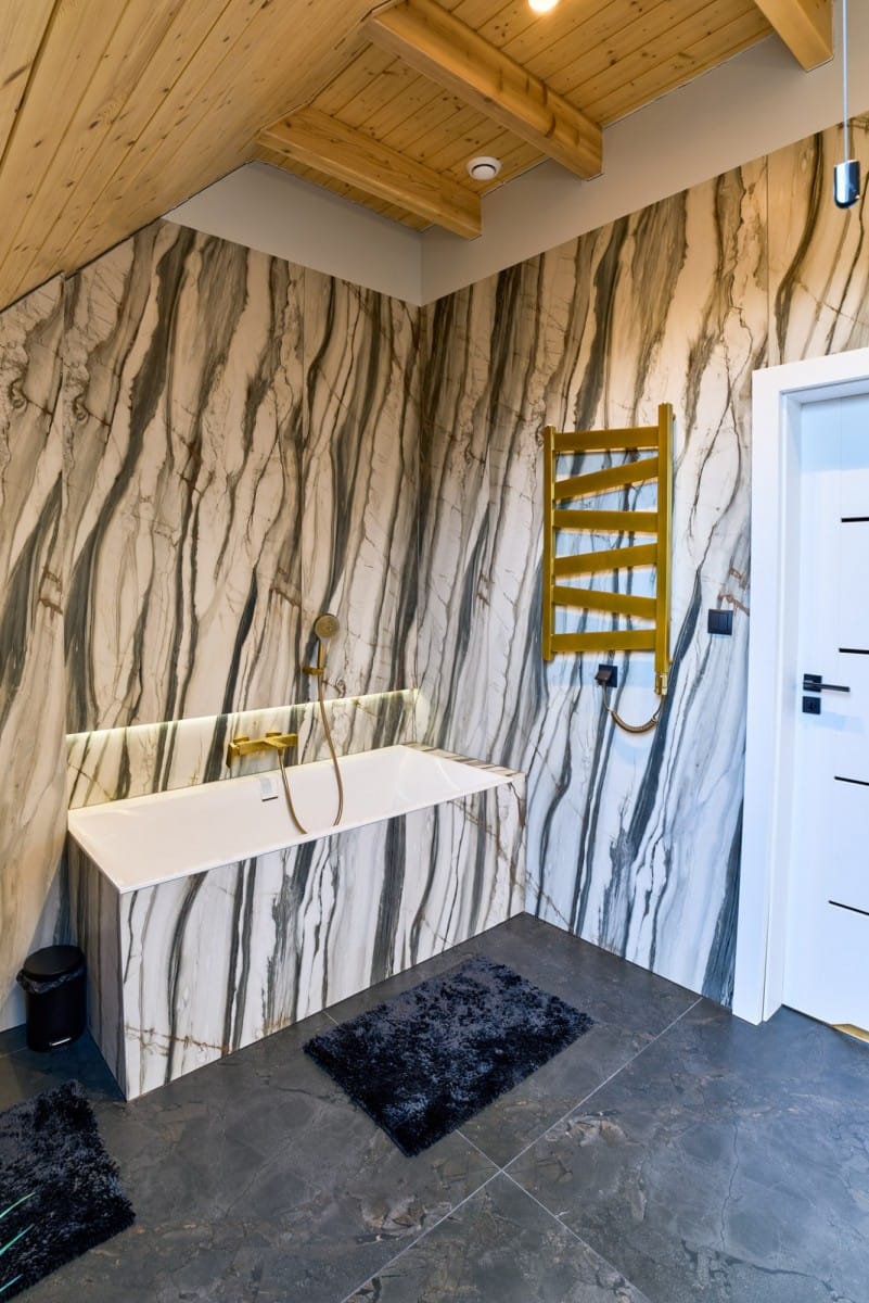 Dom 6 pokojowe na Sprzedaż