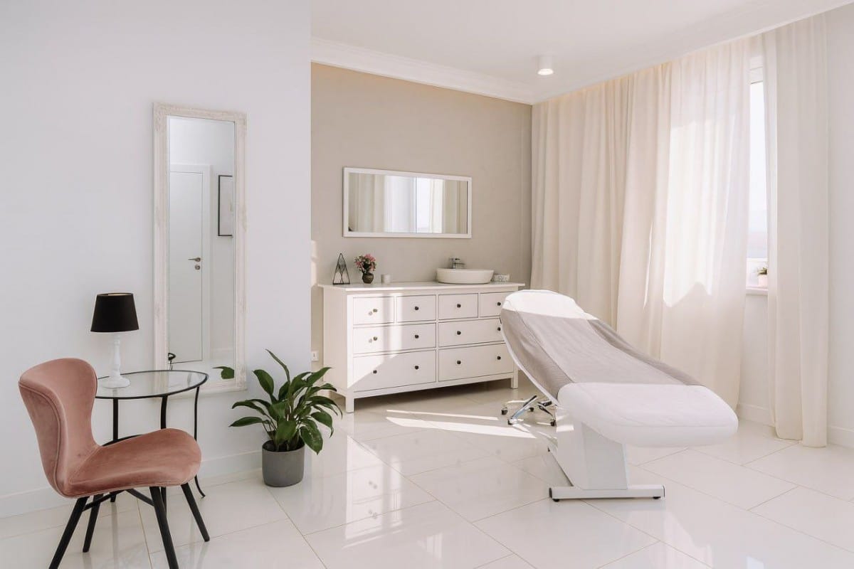 Lokal użytkowy  pokojowe na Sprzedaż