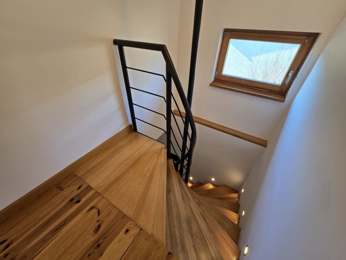 Dom 5 pokojowe na Sprzedaż