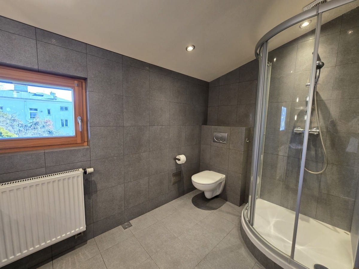 Dom 5 pokojowe na Sprzedaż