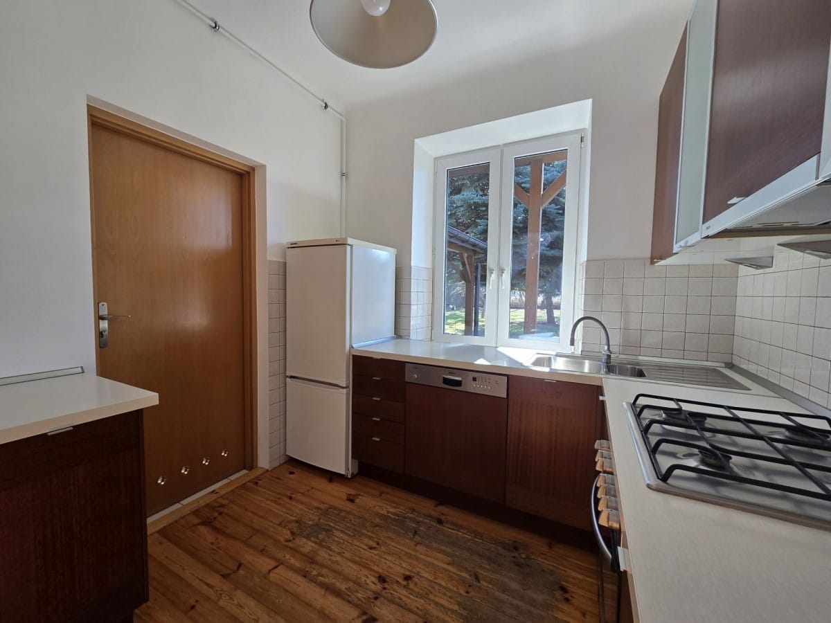 Dom 5 pokojowe na Sprzedaż