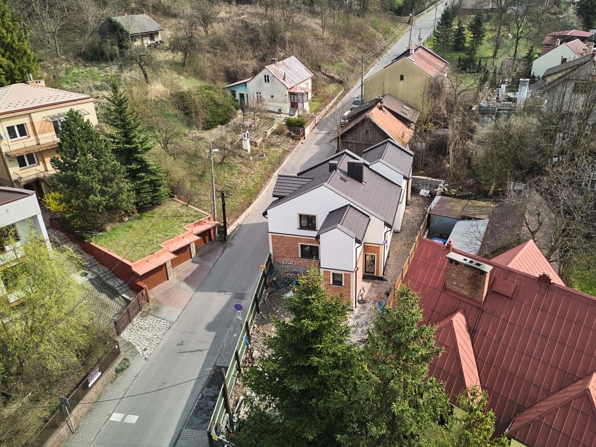 Dom 11 pokojowe na Sprzedaż