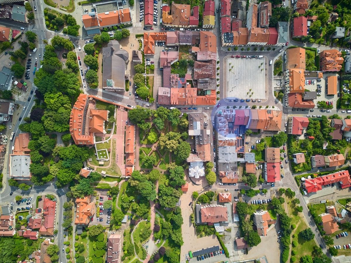 Dom 15 pokojowe na Sprzedaż