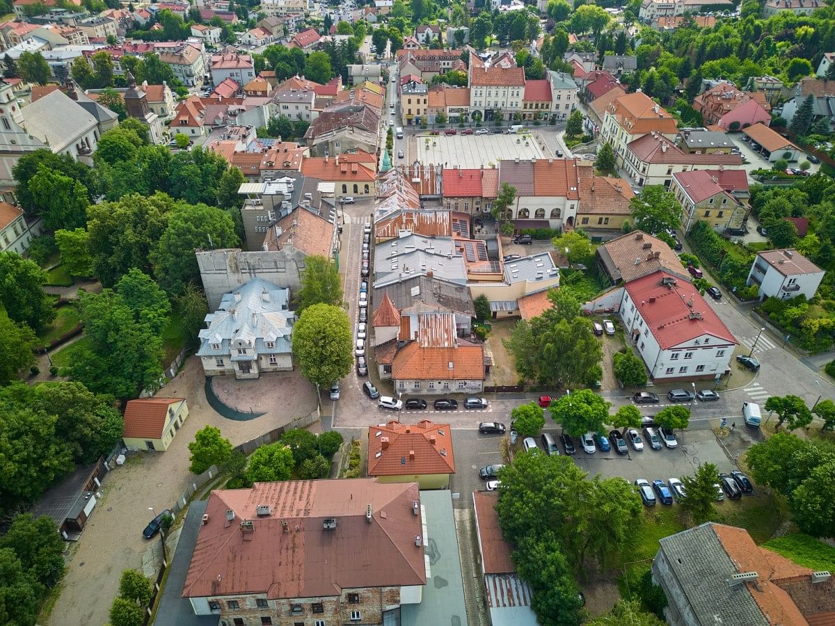 Dom 15 pokojowe na Sprzedaż