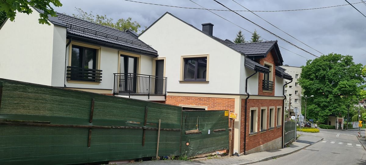Dom 6 pokojowe na Sprzedaż