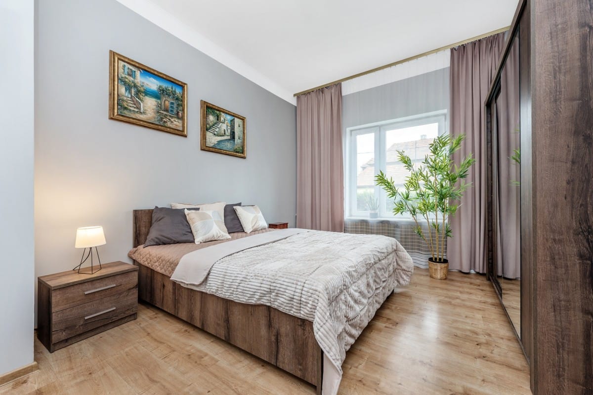 Dom 6 pokojowe na Sprzedaż