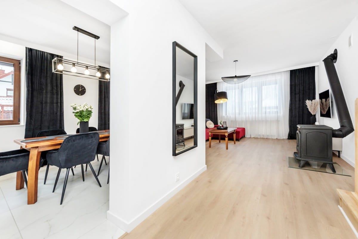 Dom 5 pokojowe na Sprzedaż