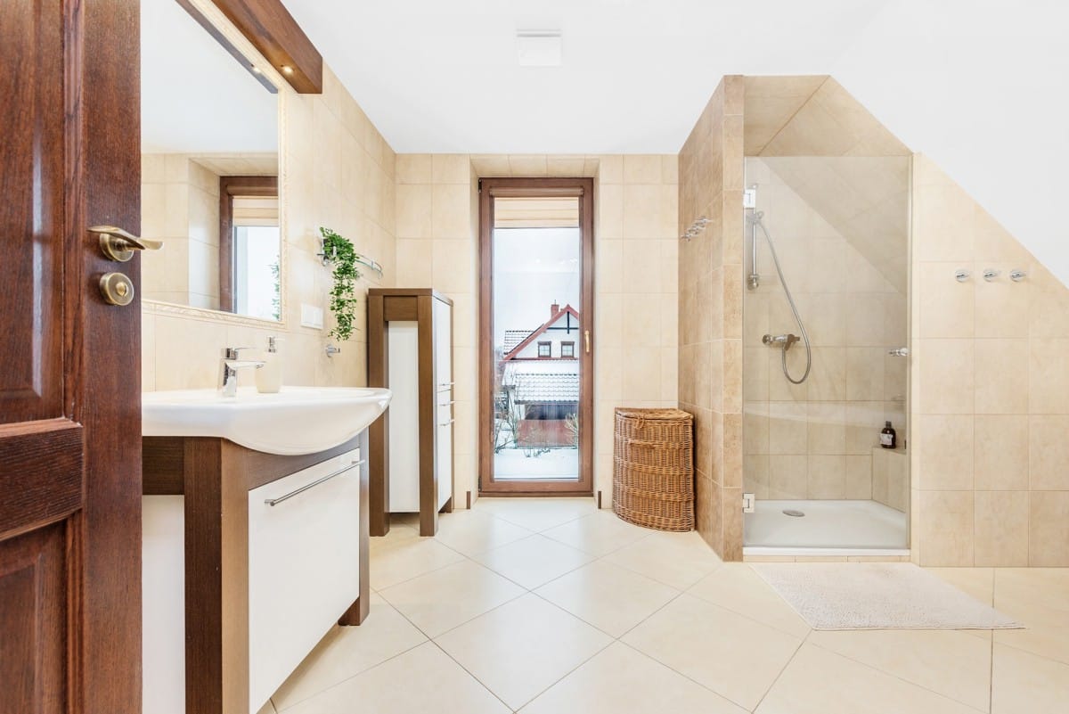 Dom 5 pokojowe na Sprzedaż